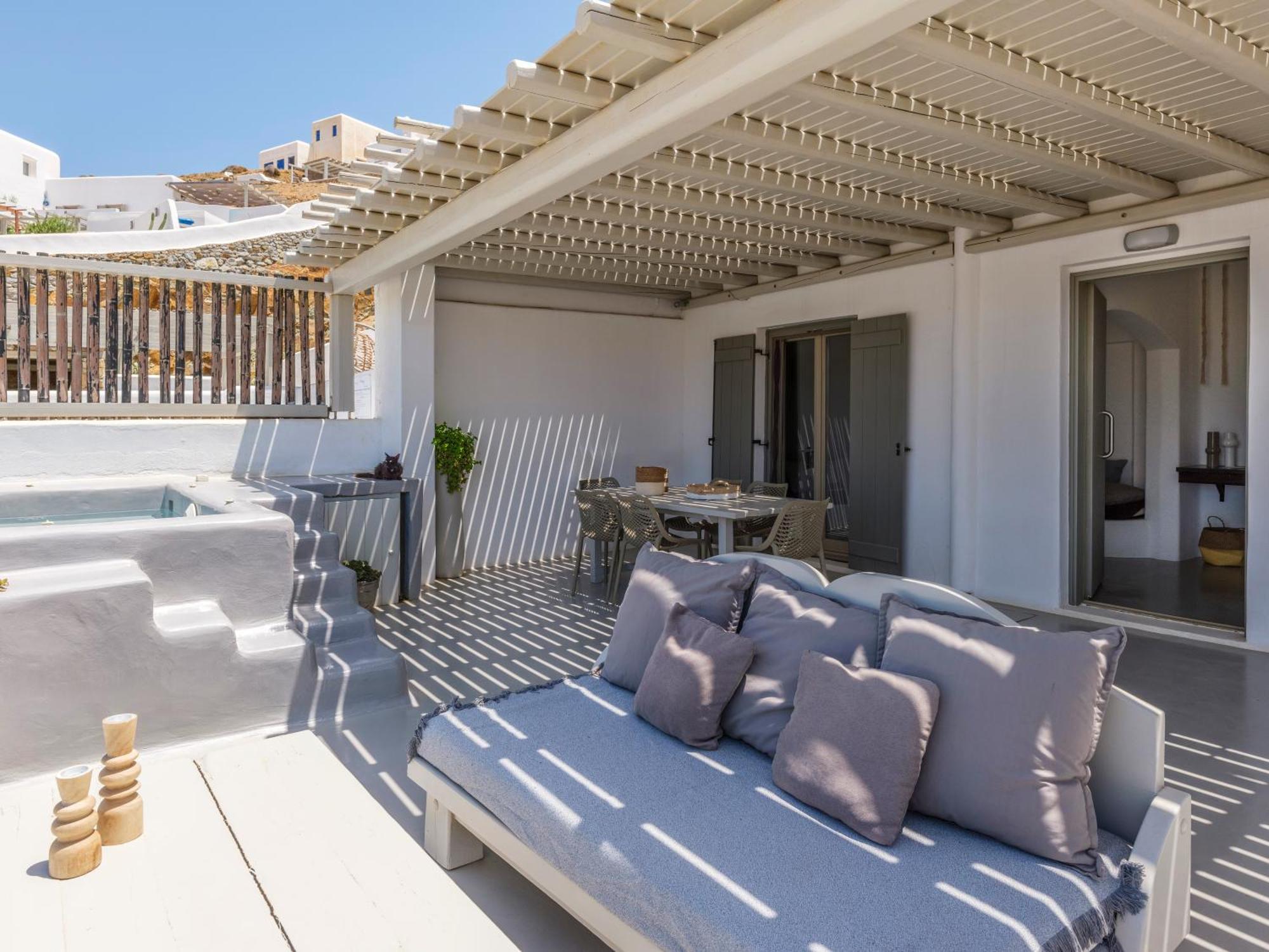 Villa Mykonos & Merchia Beach